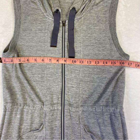 Athleta Lotus Vest Gray Hooded Drawstring Vest - Picture 13 of 14